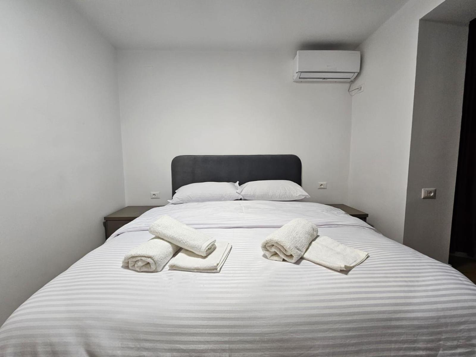 Elois Luxury Apartment Tirana Extérieur photo